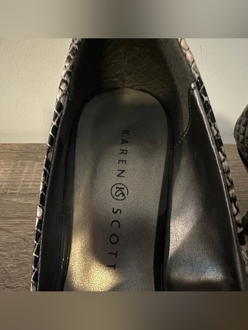 Karen Scott Snake-Print Mid Heel Pumps - Picture 4 of 4